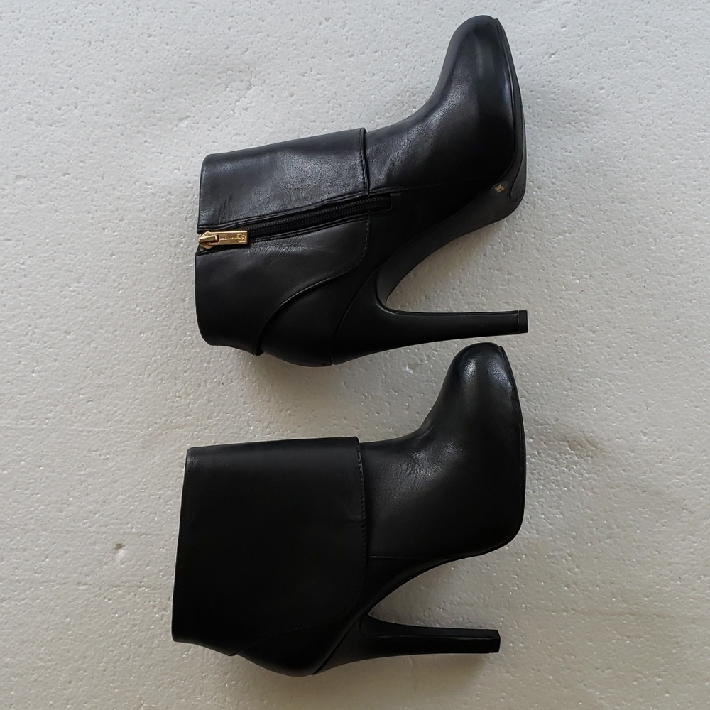 7M Jessica Simpson ankle boot